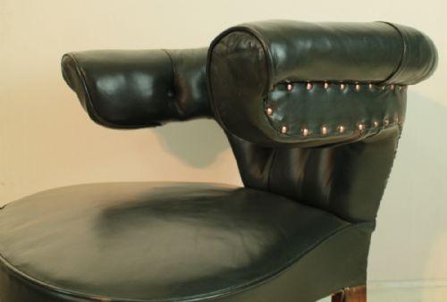 PAIR OF ARTS CRAFTS OAK LEATHER DESK CHAIRS - ADDITIONAL PHOTO 8