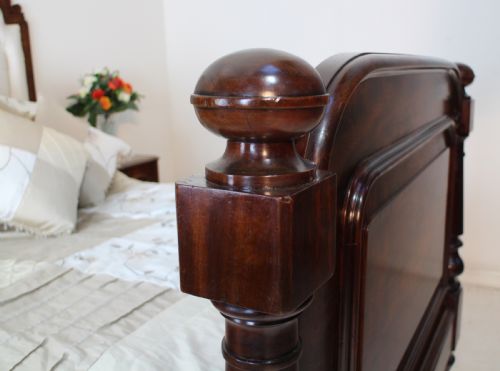 SCOTTISH VICTORIAN MAHOGANY DOUBLE BED - ADDITIONAL PHOTO 4