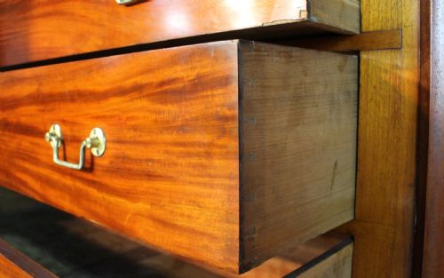 VICTORIAN MAHOGANY THREE DOOR BREAKFRONT WARDROBE - ADDITIONAL PHOTO 14