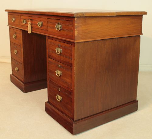 LATE VICTORIAN WALNUT PEDESTAL DESK C1880 - ADDITIONAL PHOTO 15