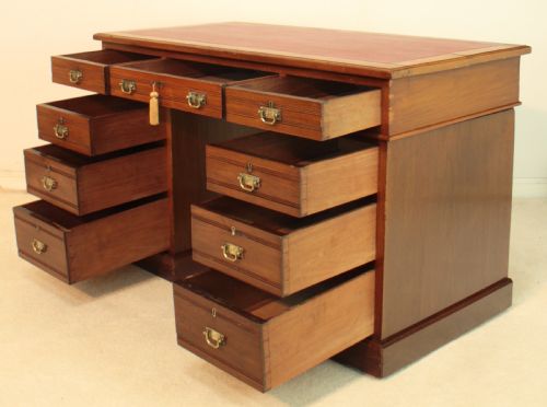 LATE VICTORIAN WALNUT PEDESTAL DESK C1880 - ADDITIONAL PHOTO 21