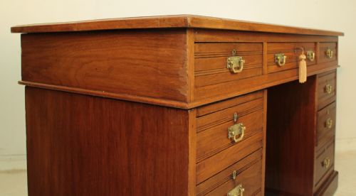 LATE VICTORIAN WALNUT PEDESTAL DESK C1880 - ADDITIONAL PHOTO 23