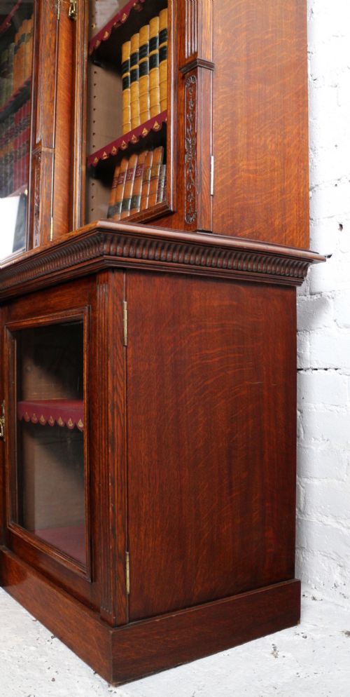 LARGE VICTORIAN OAK BREAKFRONT BOOKCASE ATTRIBUTED TO MAPLE CO - ADDITIONAL PHOTO 29