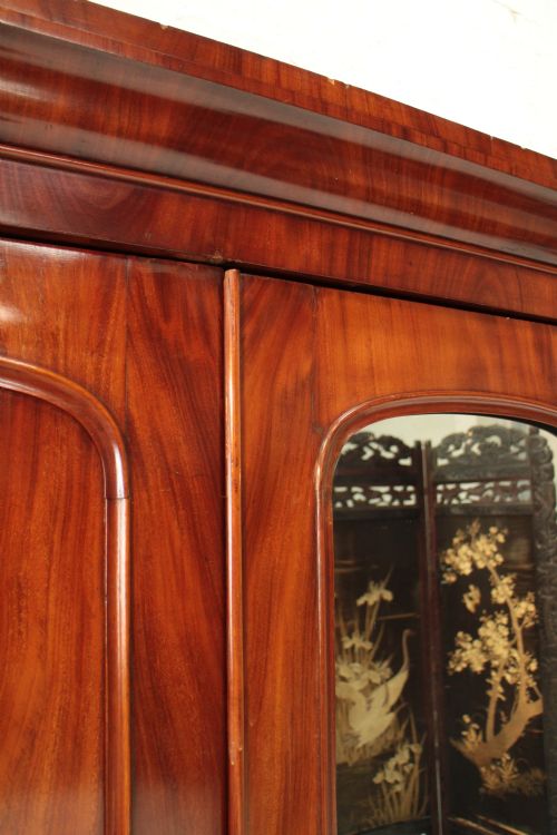 VICTORIAN MAHOGANY THREE DOOR FITTED WARDROBE - ADDITIONAL PHOTO 7