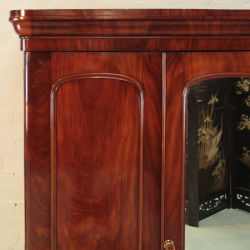 VICTORIAN MAHOGANY THREE DOOR FITTED WARDROBE - ADDITIONAL PHOTO 14