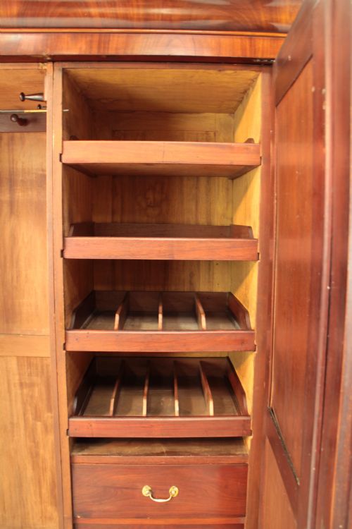 VICTORIAN MAHOGANY THREE DOOR FITTED WARDROBE - ADDITIONAL PHOTO 20