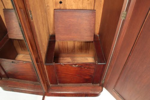 VICTORIAN MAHOGANY THREE DOOR FITTED WARDROBE - ADDITIONAL PHOTO 22