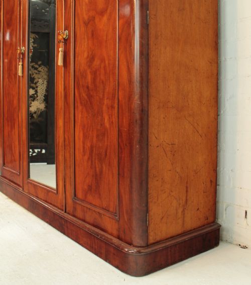 VICTORIAN MAHOGANY THREE DOOR FITTED WARDROBE - ADDITIONAL PHOTO 28