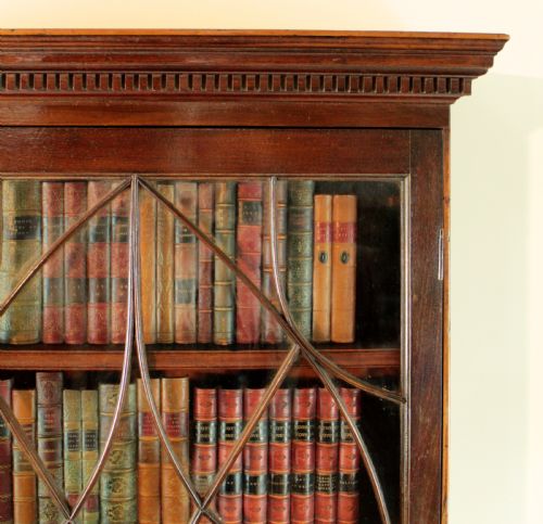 19TH CENTURY NARROW MAHOGANY ASTRAGAL GLAZED BOOKCASE ON CHEST - ADDITIONAL PHOTO 6