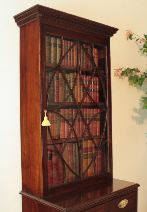19TH CENTURY NARROW MAHOGANY ASTRAGAL GLAZED BOOKCASE ON CHEST - ADDITIONAL PHOTO 9