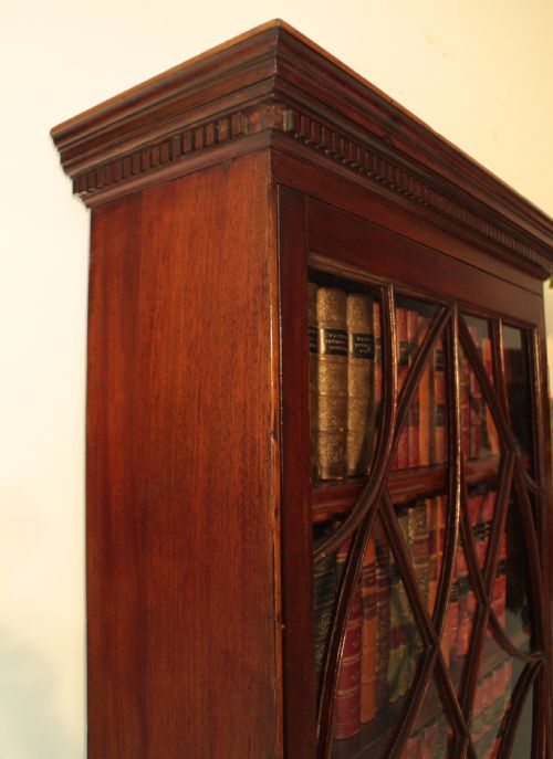 19TH CENTURY NARROW MAHOGANY ASTRAGAL GLAZED BOOKCASE ON CHEST - ADDITIONAL PHOTO 13