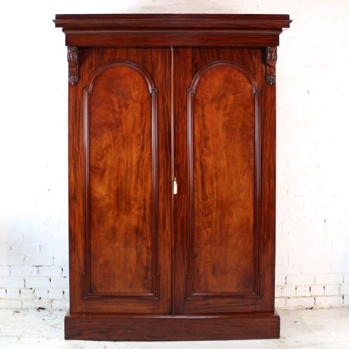 william iv mahogany fitted wardrobe - CATEGORY: ANTIQUE WARDROBES - DATED 19TH CENTURY