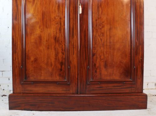 WILLIAM IV MAHOGANY FITTED WARDROBE - ADDITIONAL PHOTO 6