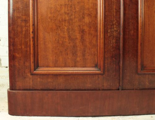 VICTORIAN MAHOGANY THREE DOOR FITTED WARDROBE C1870 - ADDITIONAL PHOTO 8