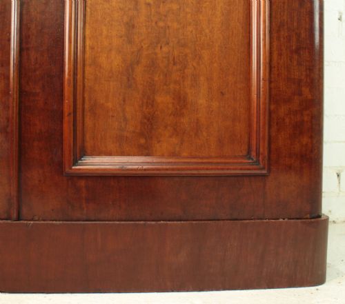 VICTORIAN MAHOGANY THREE DOOR FITTED WARDROBE C1870 - ADDITIONAL PHOTO 10