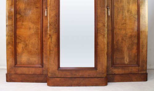 VICTORIAN WALNUT BREAKFRONT FITTED WARDROBE - ADDITIONAL PHOTO 4