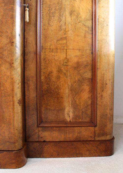 VICTORIAN WALNUT BREAKFRONT FITTED WARDROBE - ADDITIONAL PHOTO 10