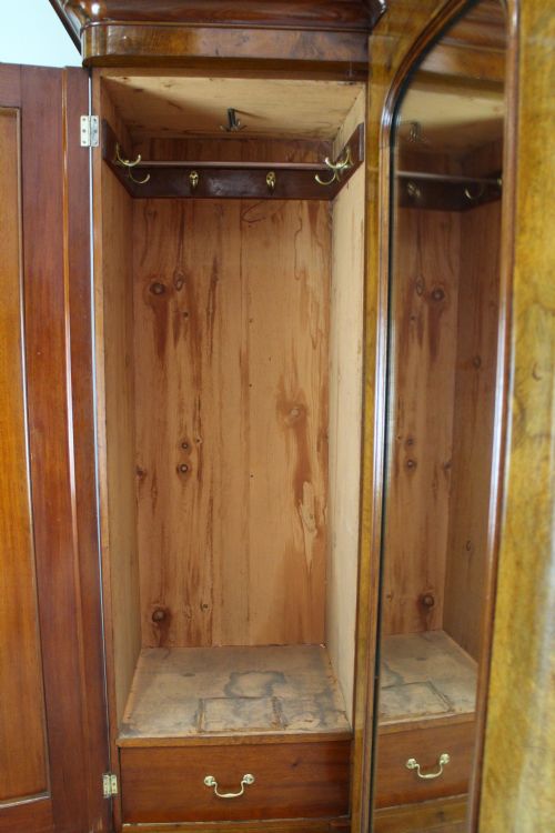 VICTORIAN WALNUT BREAKFRONT FITTED WARDROBE - ADDITIONAL PHOTO 20