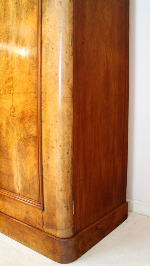 VICTORIAN WALNUT BREAKFRONT FITTED WARDROBE - ADDITIONAL PHOTO 24