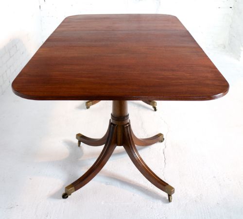 REGENCY STYLE SOLID MAHOGANY EXTENDING TWIN PILLAR DINING TABLE C1920 - ADDITIONAL PHOTO 6
