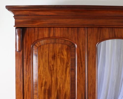 WILLIAM IV MAHOGANY THREE DOOR FITTED WARDROBE C1830 - ADDITIONAL PHOTO 5