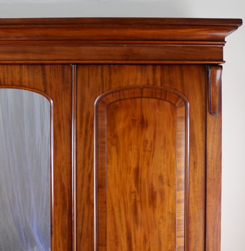 WILLIAM IV MAHOGANY THREE DOOR FITTED WARDROBE C1830 - ADDITIONAL PHOTO 6