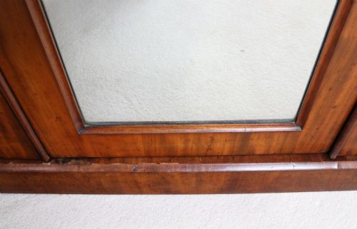 WILLIAM IV MAHOGANY THREE DOOR FITTED WARDROBE C1830 - ADDITIONAL PHOTO 13