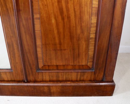 WILLIAM IV MAHOGANY THREE DOOR FITTED WARDROBE C1830 - ADDITIONAL PHOTO 14