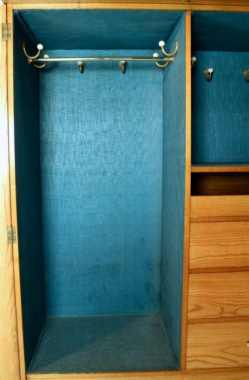 SCOTTISH WILLIAM IV FIGURED ELM TWO DOOR FITTED WARDROBE C1830 - ADDITIONAL PHOTO 17