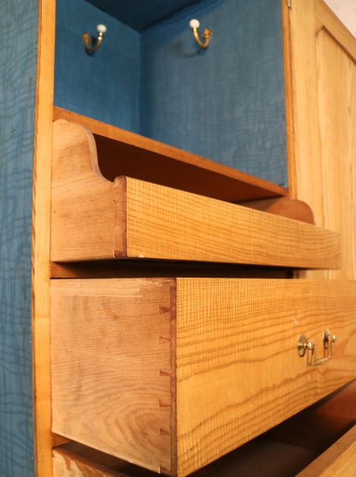 SCOTTISH WILLIAM IV FIGURED ELM TWO DOOR FITTED WARDROBE C1830 - ADDITIONAL PHOTO 21