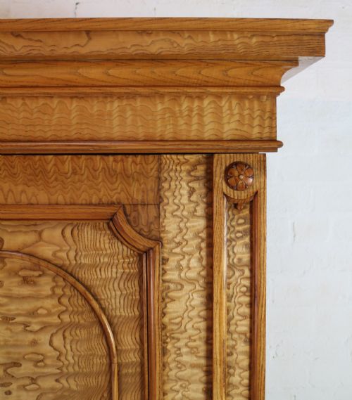 SCOTTISH WILLIAM IV FIGURED ELM TWO DOOR FITTED WARDROBE C1830 - ADDITIONAL PHOTO 22