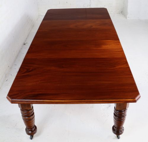 MAPLE CO VICTORIAN MAHOGANY EXTENDING DINING TABLE WITH THREE LEAVES - ADDITIONAL PHOTO 5