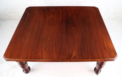 MAPLE CO VICTORIAN MAHOGANY EXTENDING DINING TABLE WITH THREE LEAVES - ADDITIONAL PHOTO 21