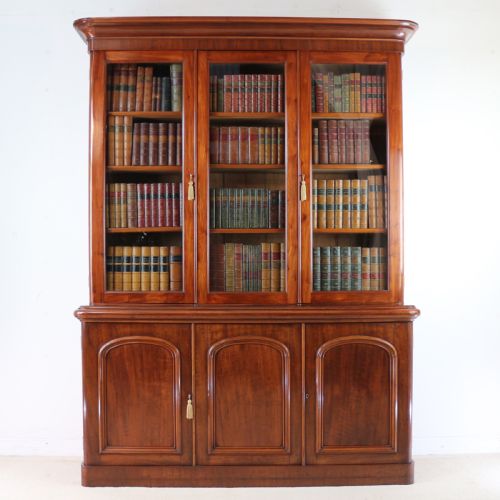 VICTORIAN MAHOGANY THREE DOOR BOOKCASE - ADDITIONAL PHOTO 1