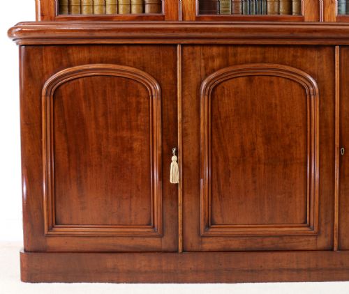 VICTORIAN MAHOGANY THREE DOOR BOOKCASE - ADDITIONAL PHOTO 7