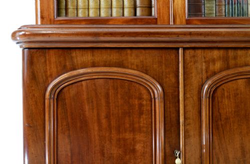 VICTORIAN MAHOGANY THREE DOOR BOOKCASE - ADDITIONAL PHOTO 9