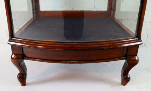 VICTORIAN MAHOGANY BOWFRONT SHOP DISPLAY CABINET - ADDITIONAL PHOTO 12