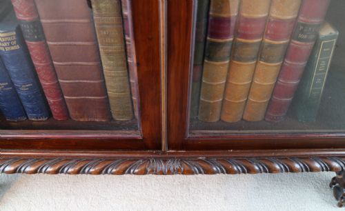 VICTORIAN BREAKFRONT CARVED MAHOGANY GLAZED BOOKCASE - ADDITIONAL PHOTO 7