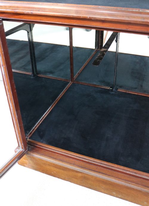 VICTORIAN MAHOGANY SHOP OR JEWELLERY DISPLAY CABINET - ADDITIONAL PHOTO 13