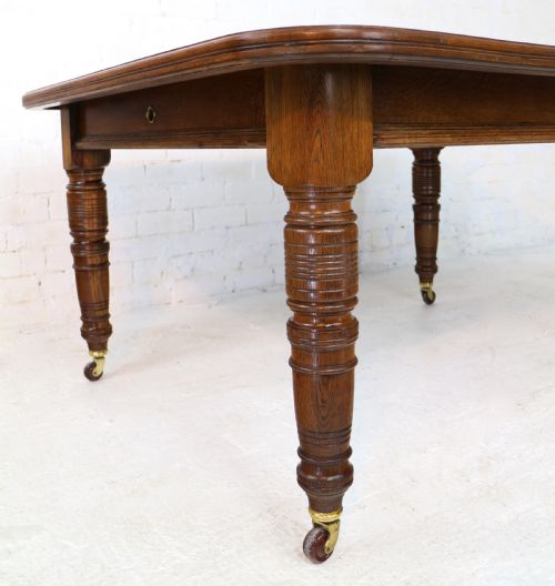 VICTORIAN OAK EXTENDING DINING TABLE 3 LEAVES 10FTSEATS 12 - ADDITIONAL PHOTO 14