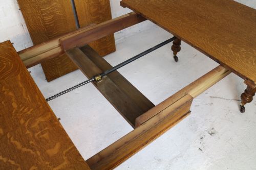 VICTORIAN OAK DINING TABLE 2 LEAVES 6FT 10SEATS 8 - ADDITIONAL PHOTO 16