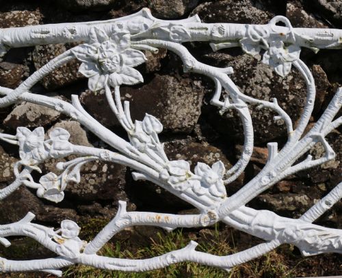 RARE VICTORIAN PHOENIX FOUNDRY RUSTIC PATTERN CAST IRON GARDEN SEATBENCH - ADDITIONAL PHOTO 7