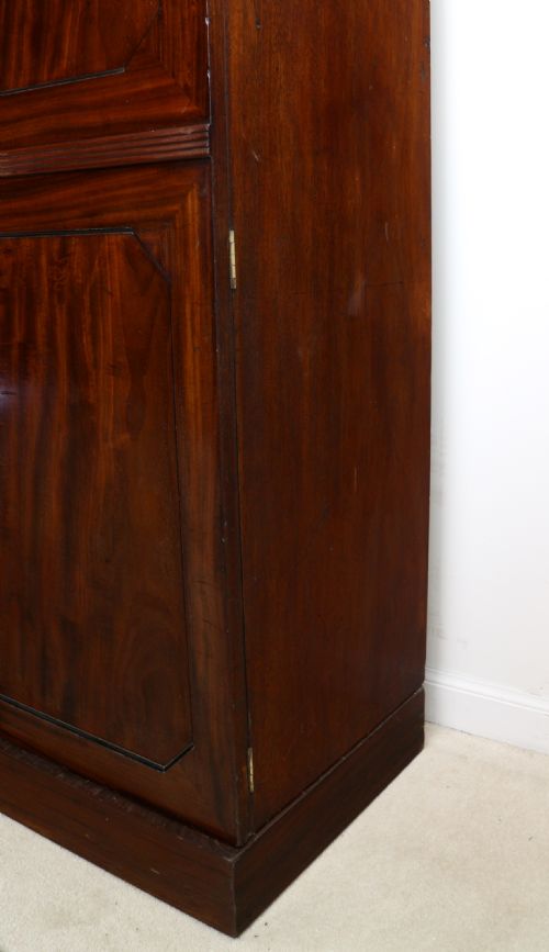 REGENCY MAHOGANY GENTLEMANS BREAKFRONT LINEN PRESS WARDROBE - ADDITIONAL PHOTO 29