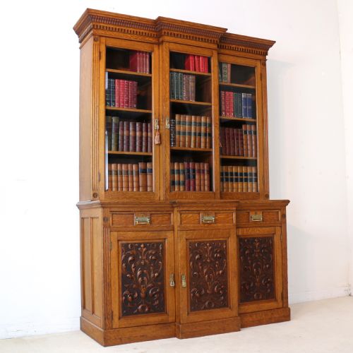 victorian art nouveau oak breakfront bookcase attributed to maple co - CATEGORY: ANTIQUE BOOKCASES - DATED VICTORIAN