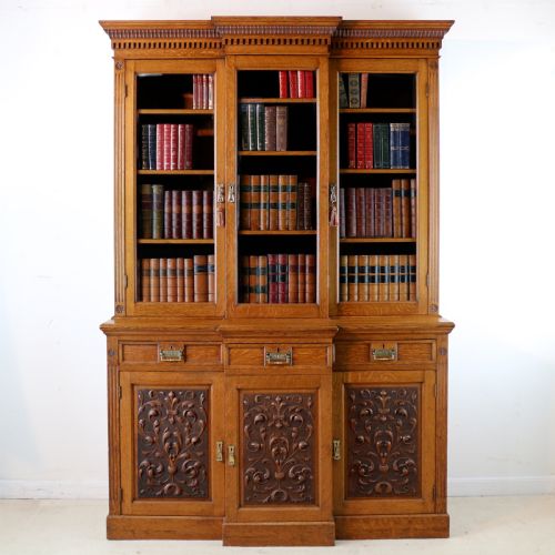 VICTORIAN ART NOUVEAU OAK BREAKFRONT BOOKCASE ATTRIBUTED TO MAPLE CO - ADDITIONAL PHOTO 1