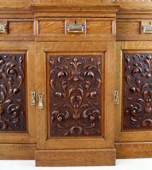 VICTORIAN ART NOUVEAU OAK BREAKFRONT BOOKCASE ATTRIBUTED TO MAPLE CO - ADDITIONAL PHOTO 7