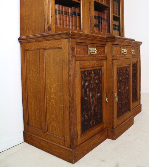 VICTORIAN ART NOUVEAU OAK BREAKFRONT BOOKCASE ATTRIBUTED TO MAPLE CO - ADDITIONAL PHOTO 23