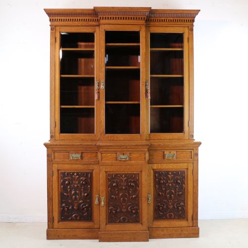 VICTORIAN ART NOUVEAU OAK BREAKFRONT BOOKCASE ATTRIBUTED TO MAPLE CO - ADDITIONAL PHOTO 24