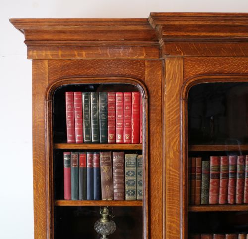 WILLIAM IV OAK BREAKFRONT BOOKCASE - ADDITIONAL PHOTO 6