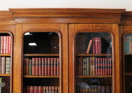 WILLIAM IV OAK BREAKFRONT BOOKCASE - ADDITIONAL PHOTO 7